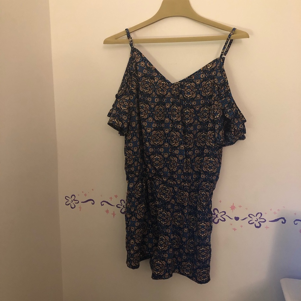 Patterned off the shoulder romper with pockets